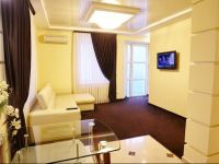  Apart - The Very Center Puskin