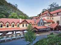  Jenolan Caves House