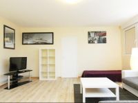  Paris East Side Lodge