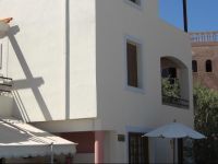  Architects Apartments