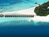  Constance Moofushi Resort