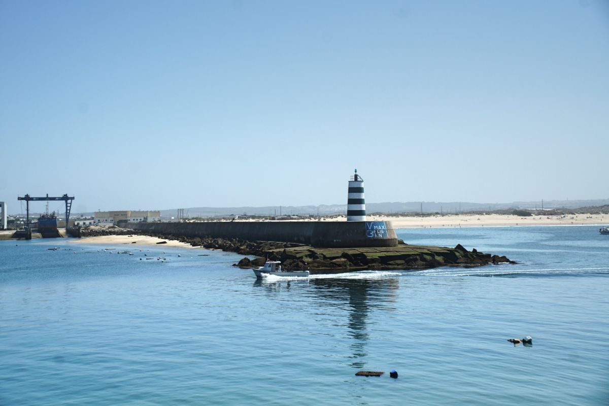 Маяк Пениши на восточном пирсе