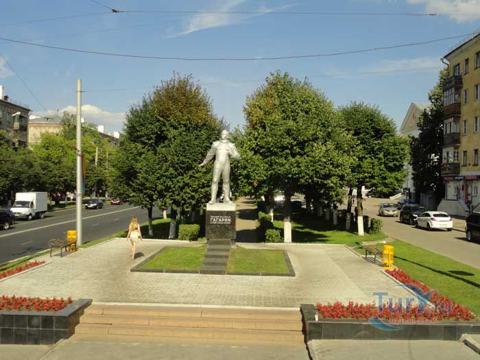 Памятник космонавту Юрию Гагарину в Чебоксарах