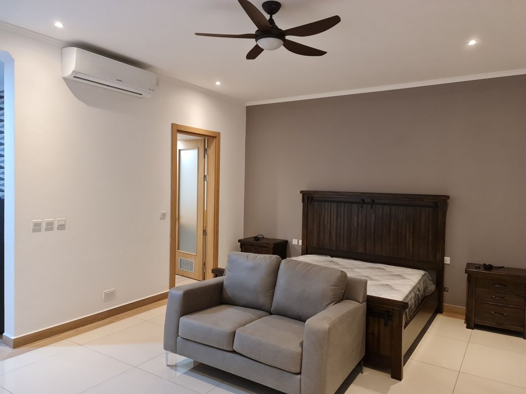 Royale Suites by Arc Royale Luxury Apartments