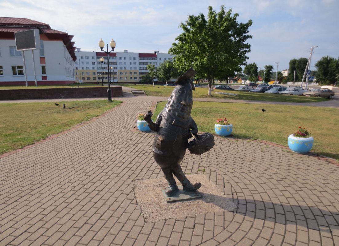 Памятник Огурцу