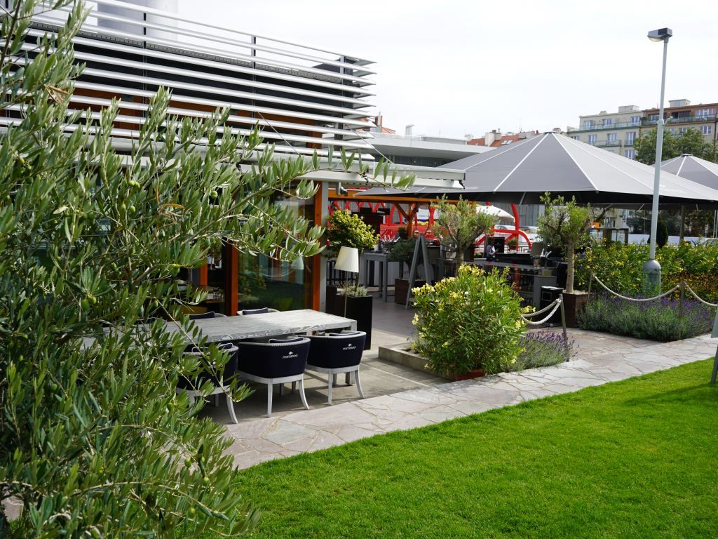 Miminoo Garden Restaurant - Tower Park Praha
