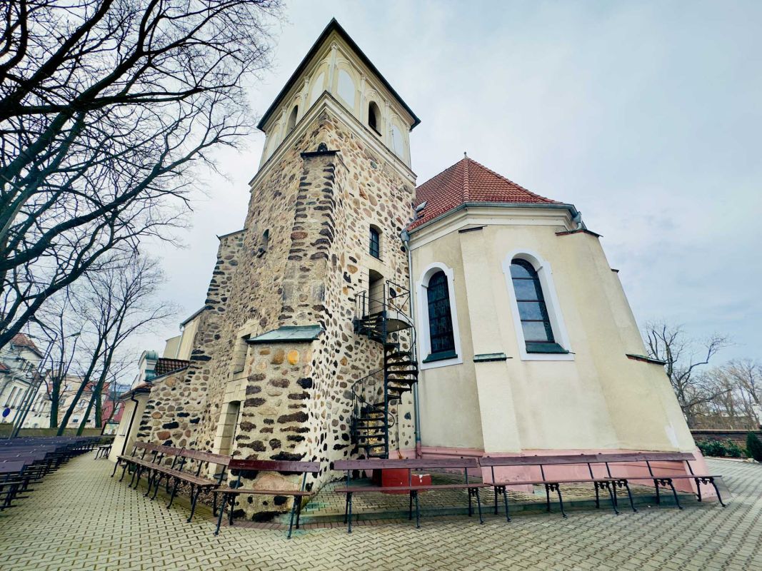 Церковь святой Ядвиги Силезской, Вроцлав-Лешница