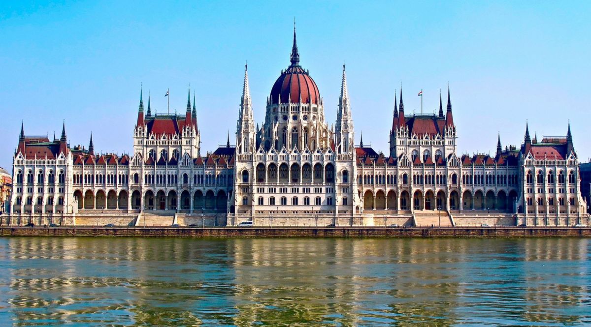 Здание Венгерского Парламента