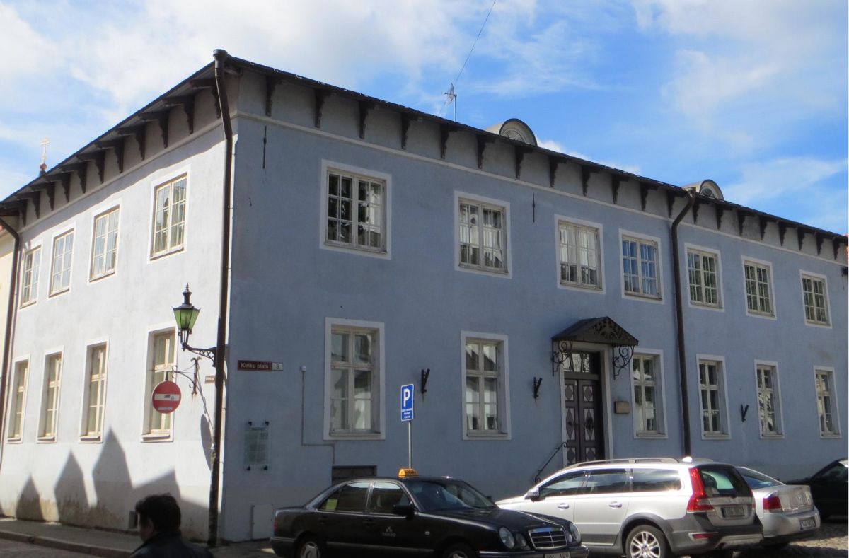 Здание Консистории Эстонской Евангелическо-Лютеранской Церкви, или епископский дом и часовня