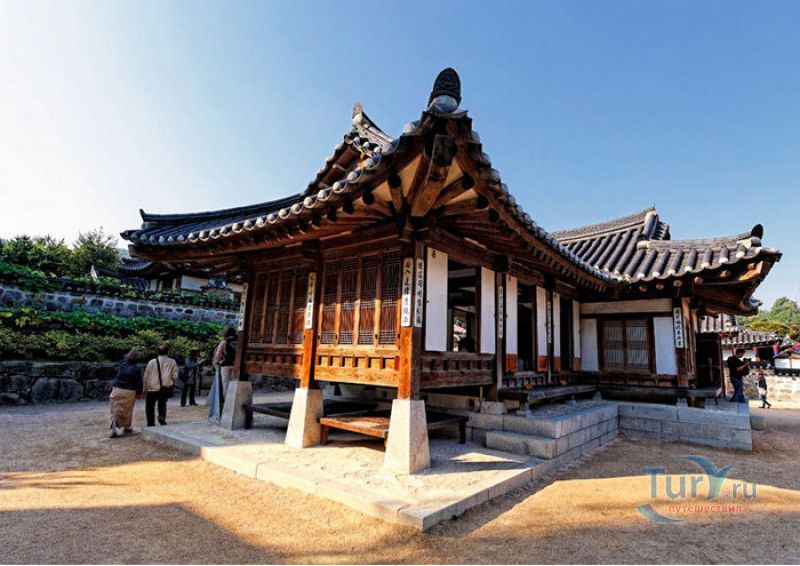 Деревня Традиционных Домов Ханок (Деревня Намсанголь Ханок)