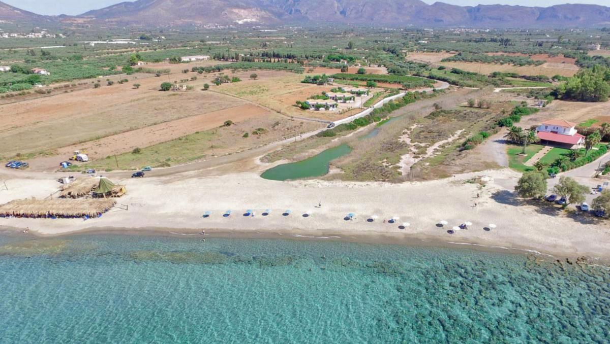 Пляж Нерациона (Neratziona beach)