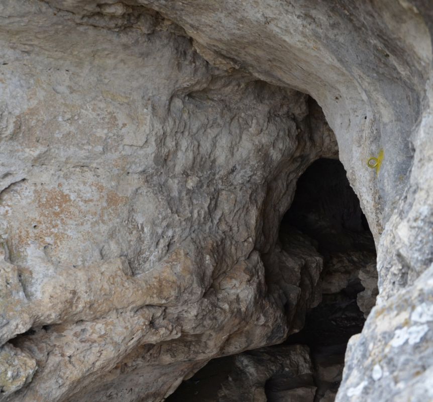 Змеиная пещера