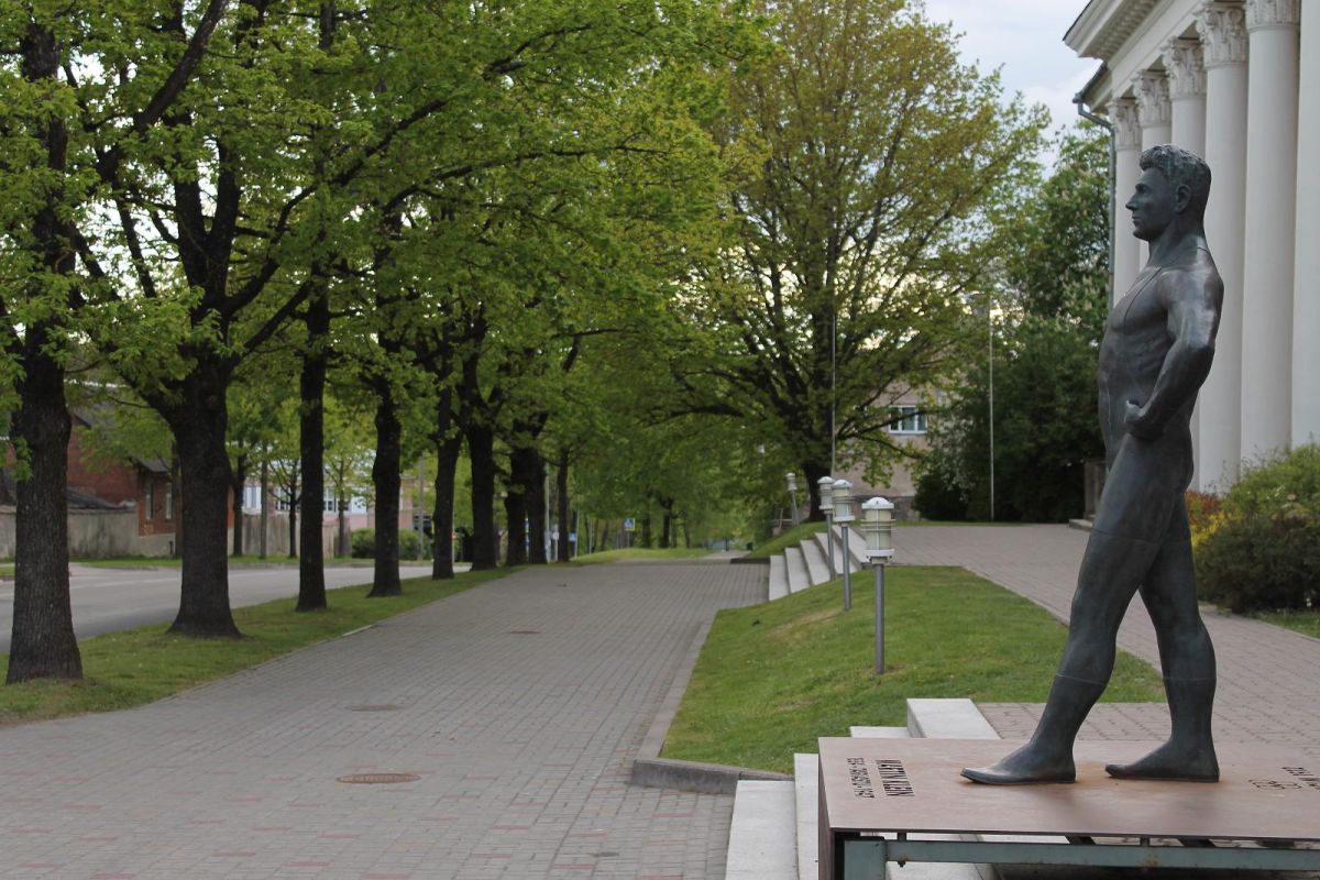 Памятник Мартину Клейну