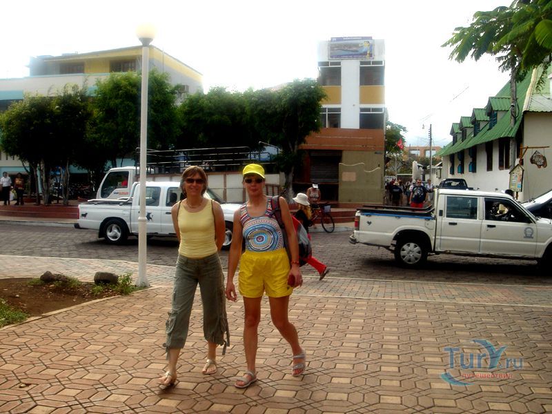 Город Пуэрто-Айора на о.Санта-Крус