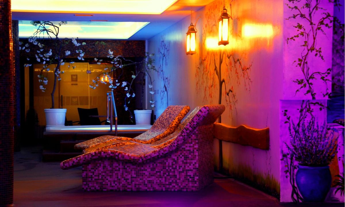 Спа-центр с банями в спа-отеле 