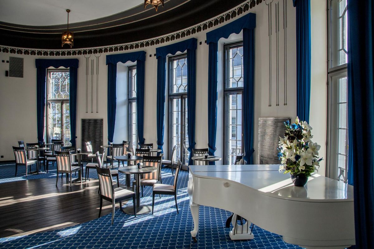 Малый дом театра 