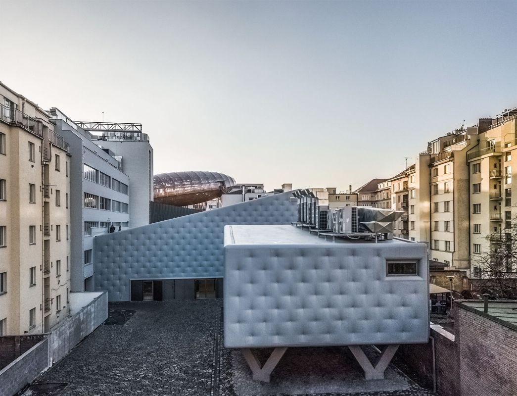 Центр современного искусства DOX