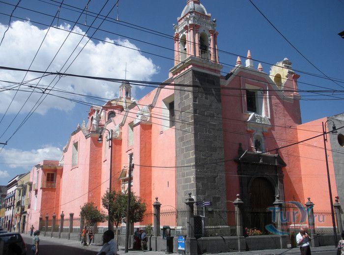 Музей Народного Искусства (Экс-Монастырь Санта-Роса)