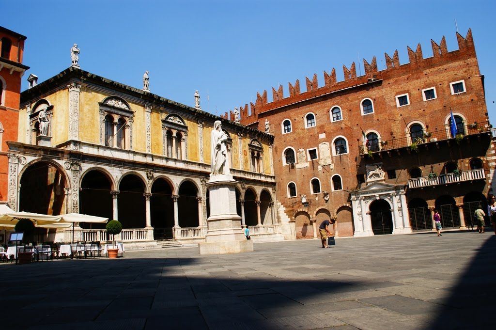 Площадь Синьории в Вероне