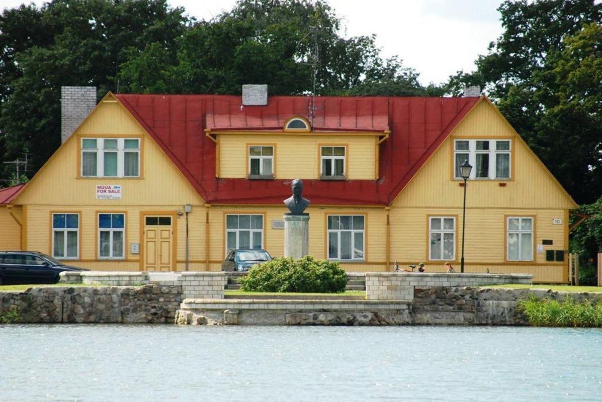 Памятник Кириллусу Крээку