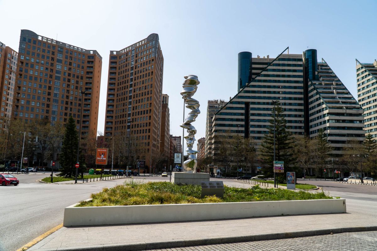 Скульптура Точка Зрения (Punto de Vista)