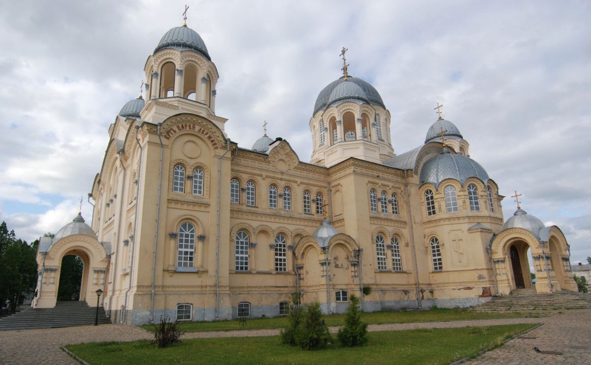 Крестовоздвиженский собор