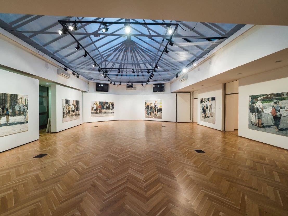 Галерея Топичув салон