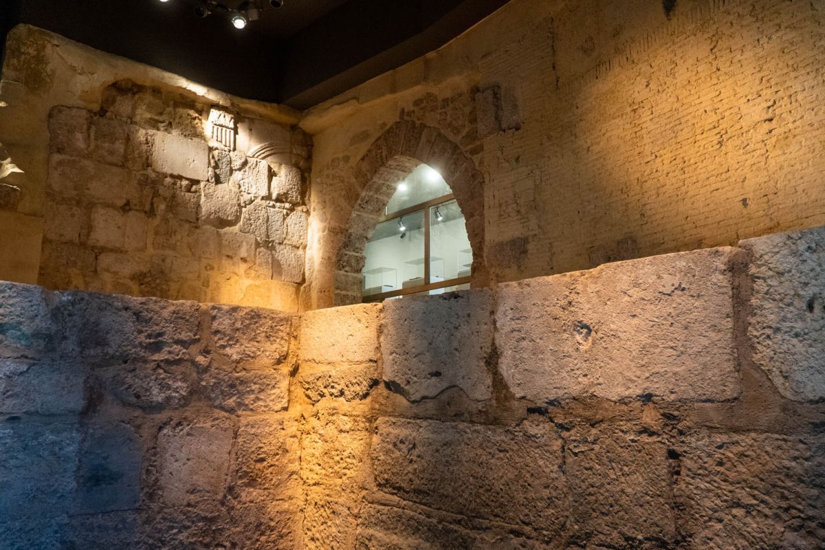 Археологический музей Алмоина