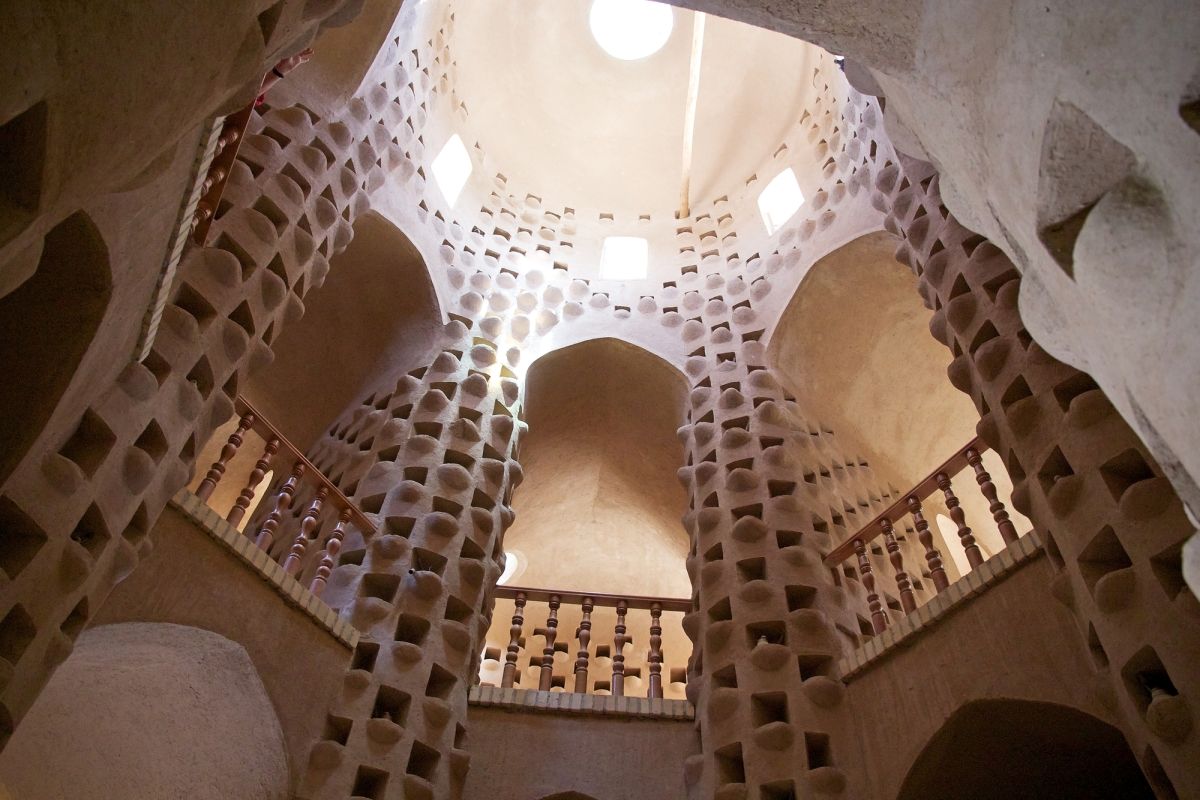 Голубиная башня Мейбода