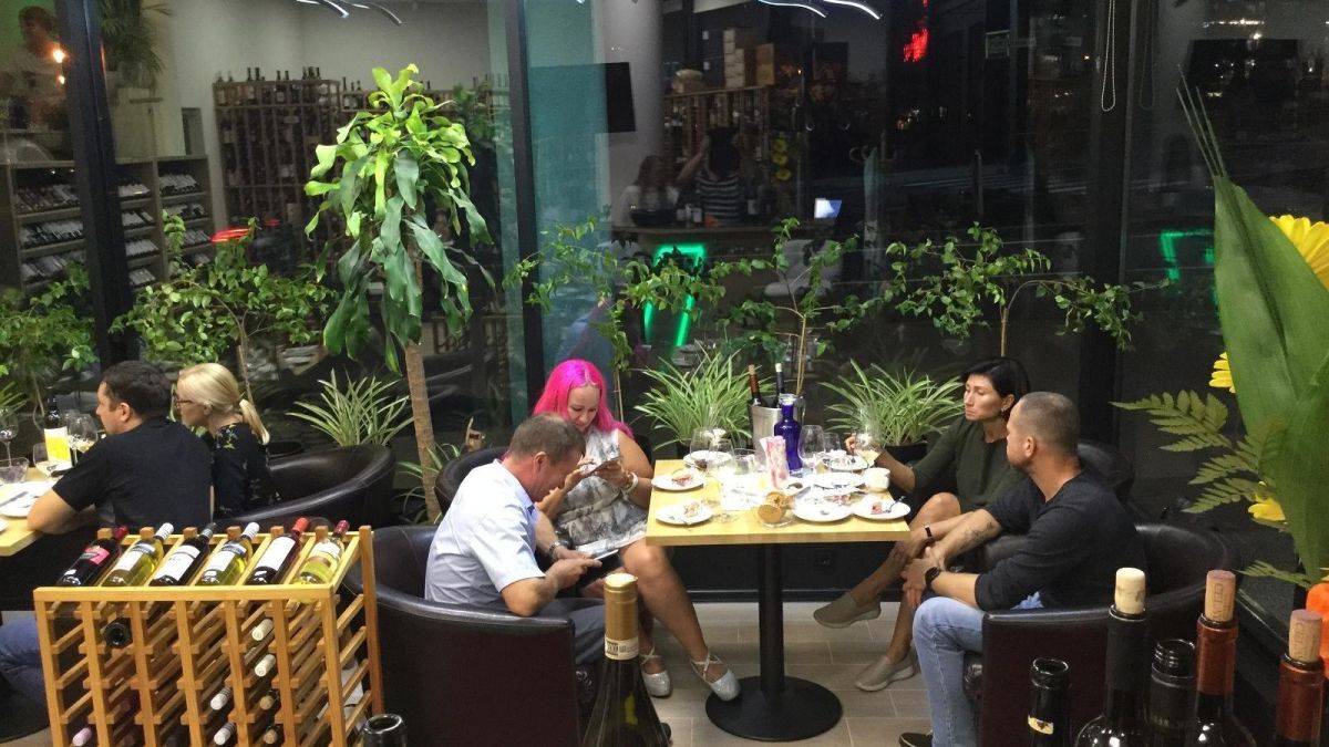 Винотека «Мир вин» (Veinimaailm)