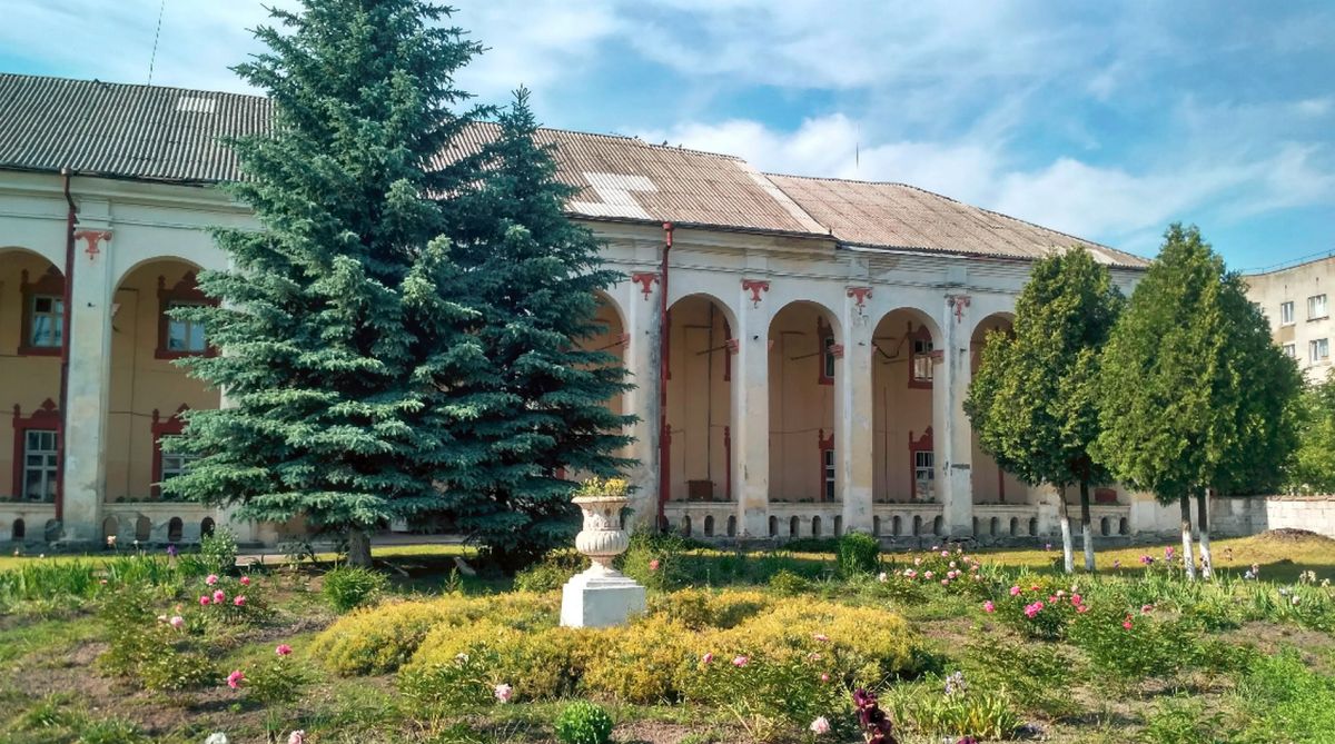 Кармелитский монастырь в Дубно