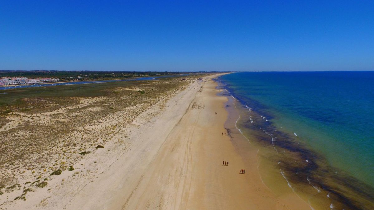 Пляж «Прайя-ди-Кабанаш-Мар»