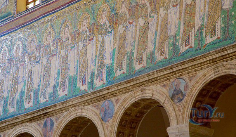 Базилика Сант Аполлинаре Нуово