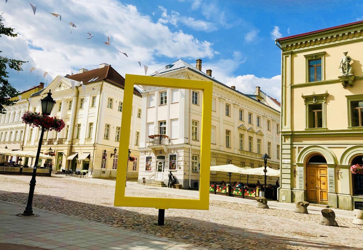 Тартуский Падающий дом