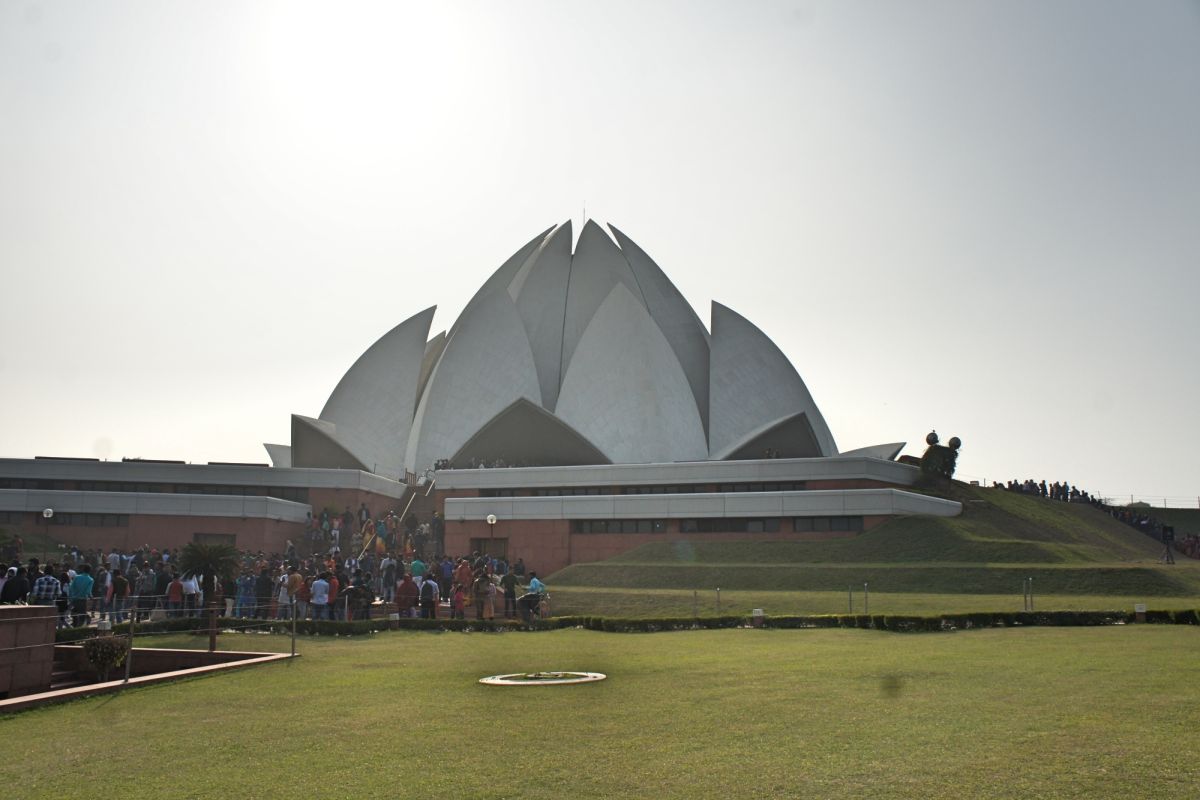 Дом Поклонения Бахаи (Храм Лотоса)