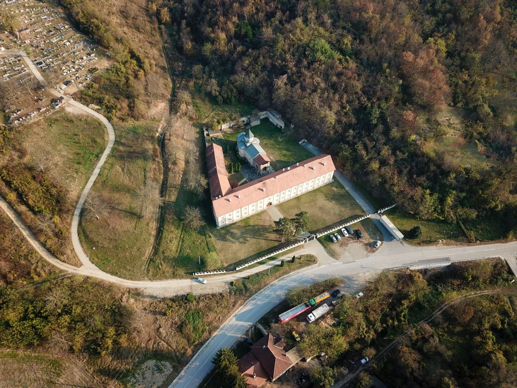 Монастырь Раковац