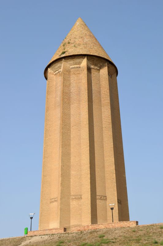 Гонбад-э Кабус