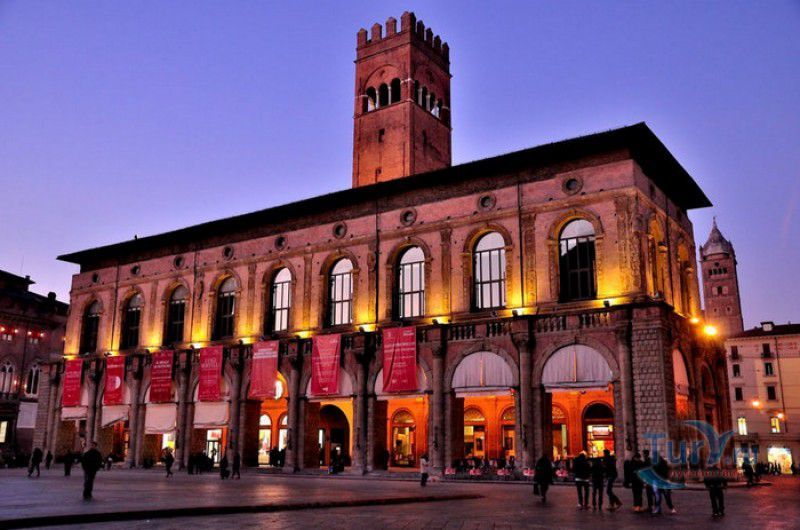 Пьяцца Маджоре