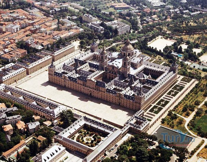 Королевский Монастырь Сан Лоренсо Де Эль Эскориал