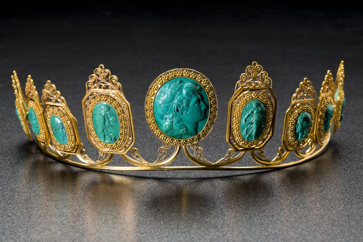 Выставка ИСКУССТВО, ЖИЗНЬ в музее декоративно-прикладного искусства