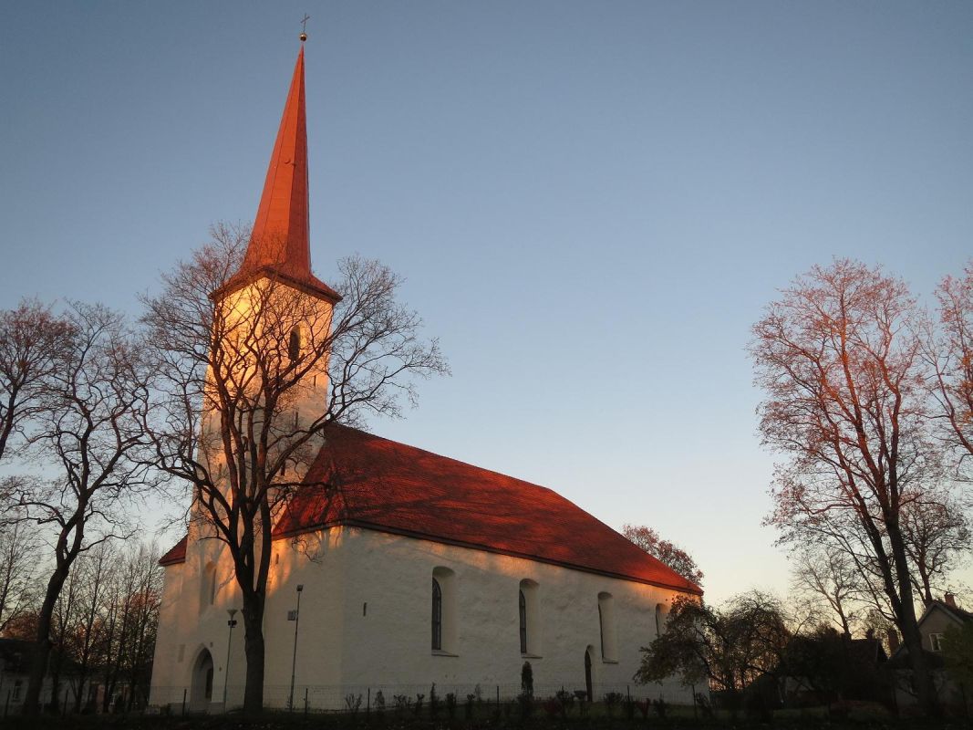 Церковь св. Михаила и музей в Йыхви