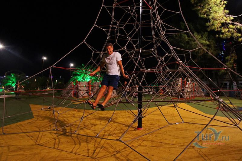 Детская площадка в Батуми