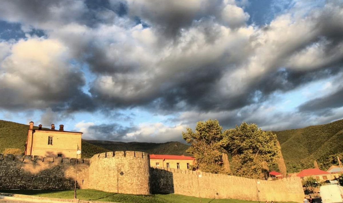 Шекинская Крепость