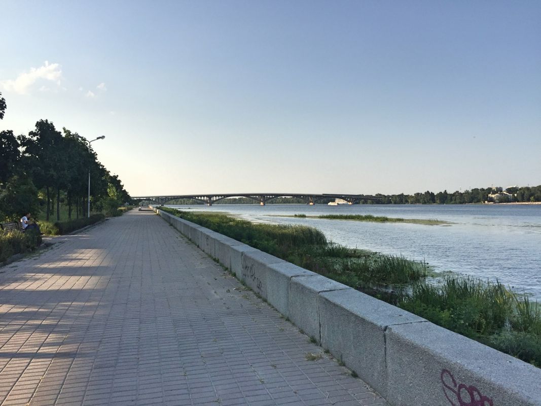 Днепровская набережная