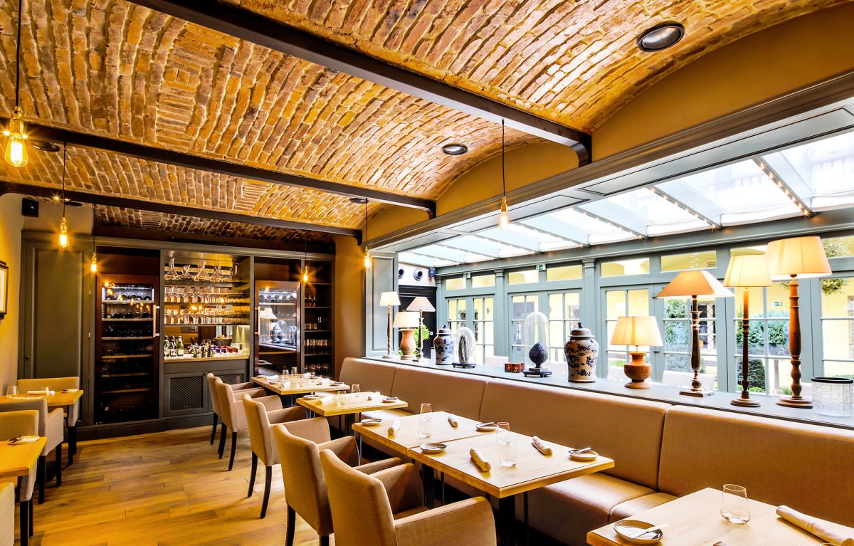 Grand Cru Restaurant & Bar