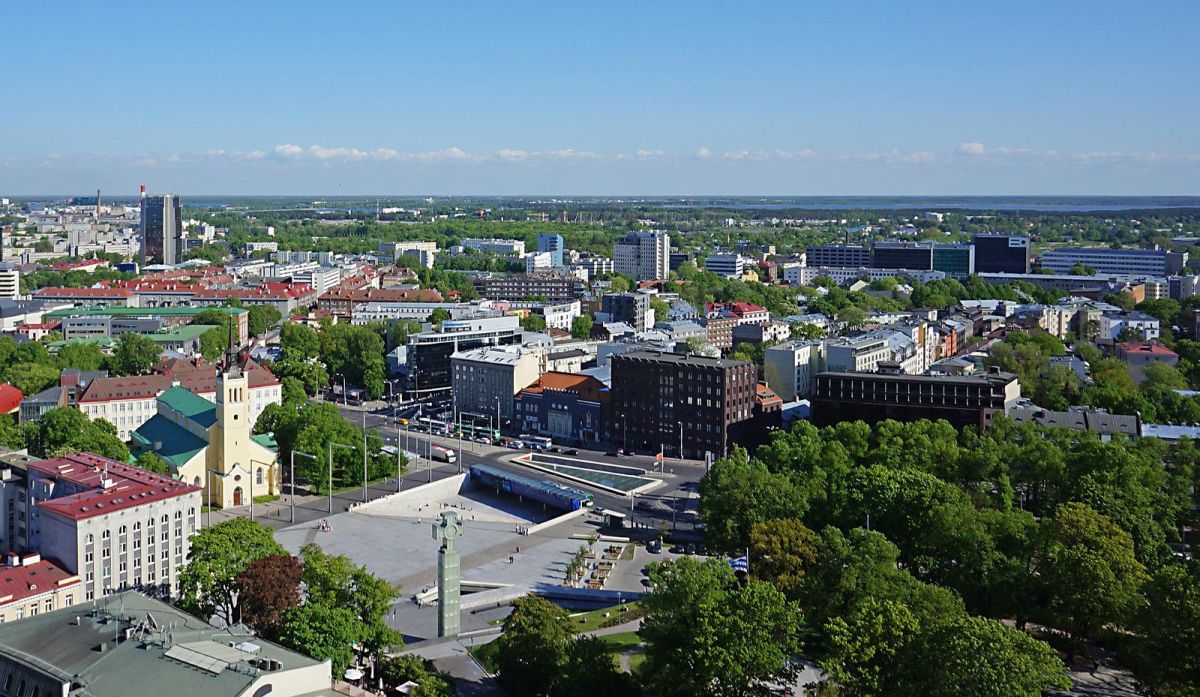 Площадь Свободы и Монумент победы в Освободительной войне в Таллинне