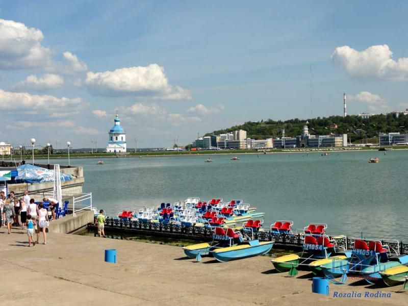 Парк культуры и отдыха у Монумента Матери-Покровительницы