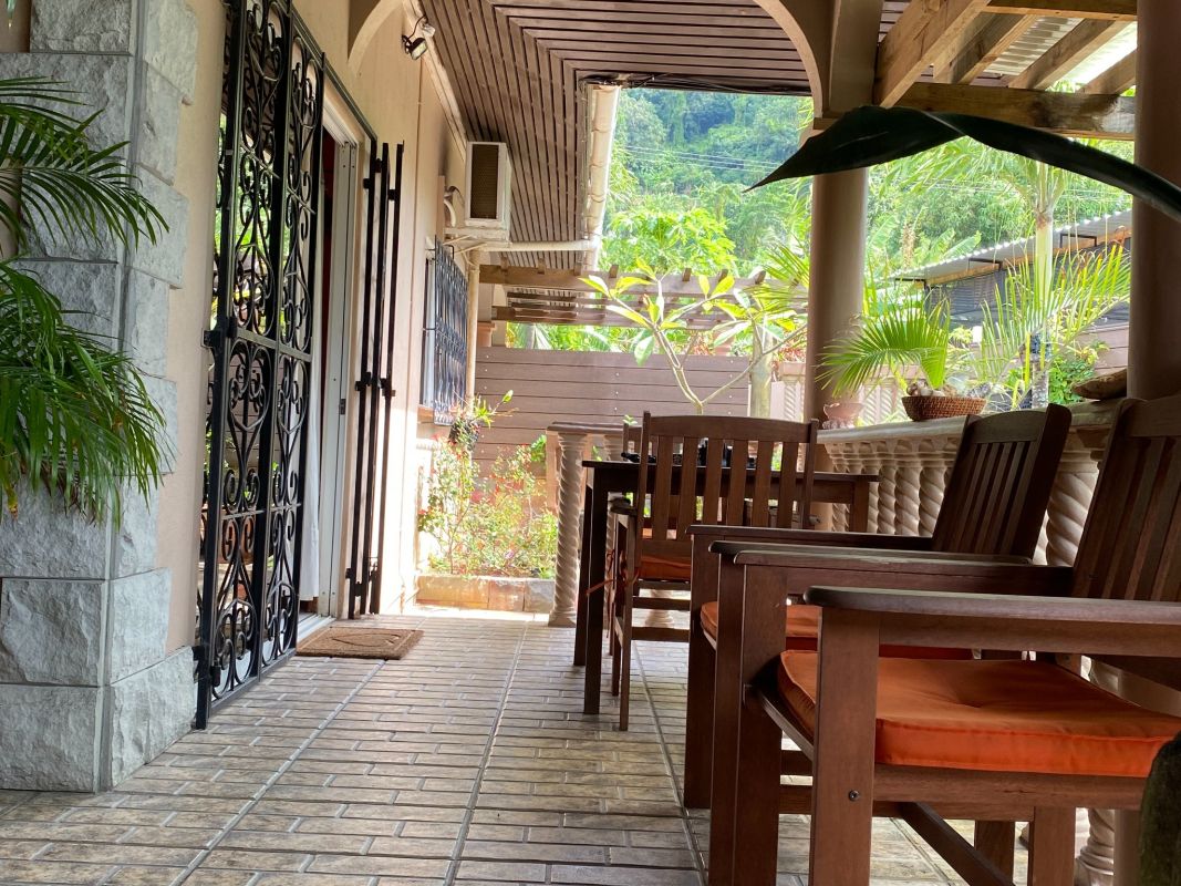 Effie’s Mountain View villas