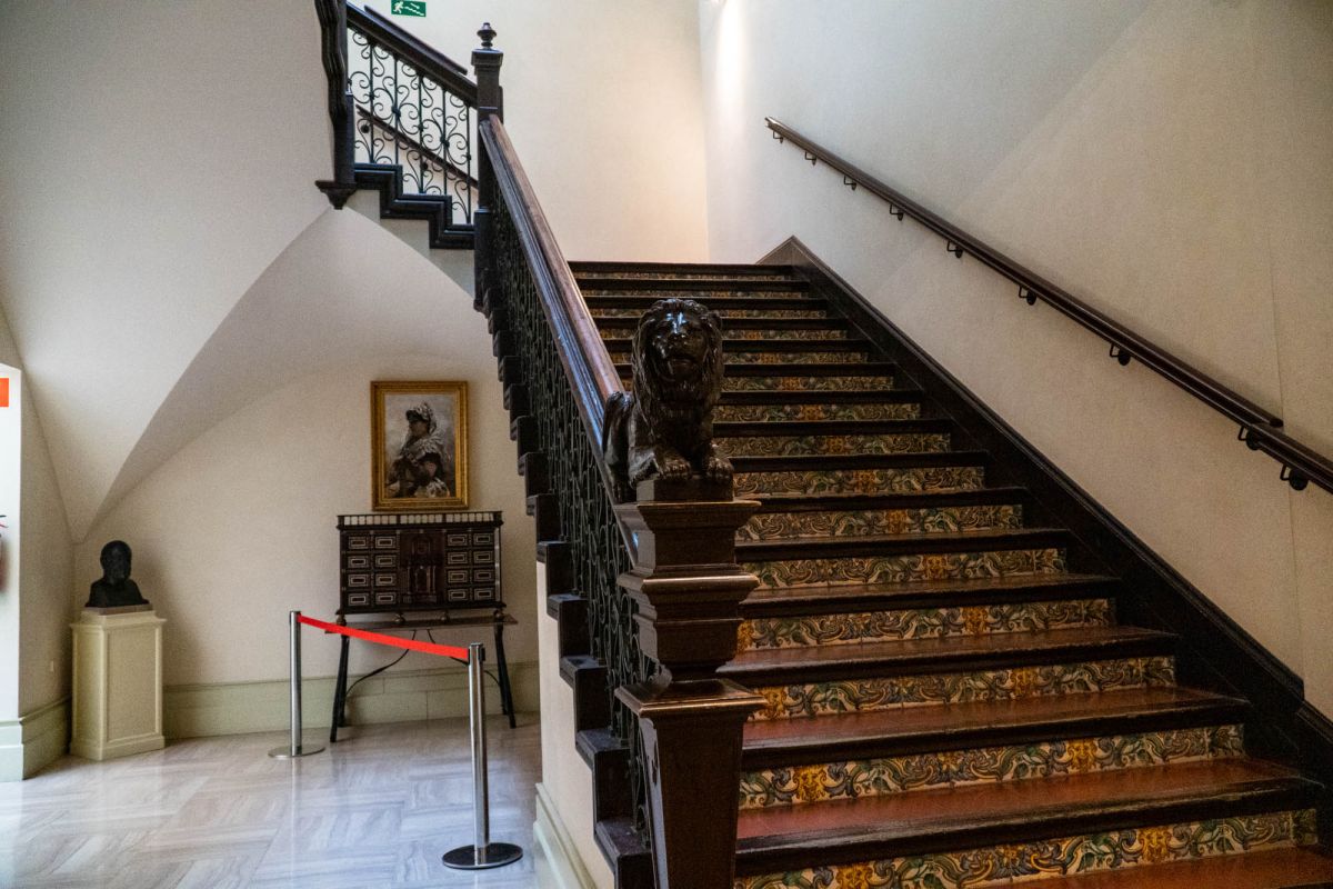 Дворец маркизов Дос-Агуас - Музей керамики