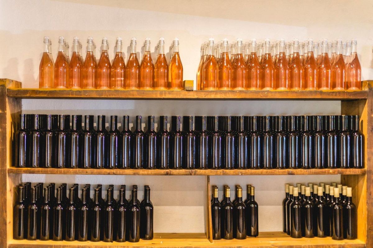 Вкусы мызы Алатскиви: магазин местных продуктов и винный погреб